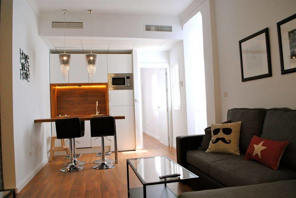 Minimal Rooms Малага Экстерьер фото